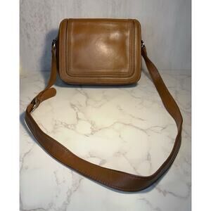 Leather Co. Liz Claiborne Brown Leather Women’s Shoulder Purse
